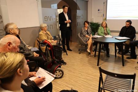 Izzivi dolgožive družbe (13)